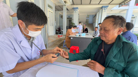 (TTYT Tam Đường) tổ chức chiến dịch khám sức khỏe định kỳ cho người cao tuổi năm 2025