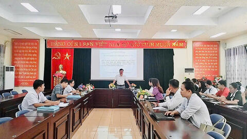 (TTYT Tam Đường) Tổ chức nghiệm thu, đánh giá đề tài nghiên cứu khoa học và sáng kiến cấp cơ sở Năm 2025